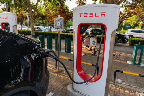 特斯拉充電標準統一北美市場，市值一夜大漲2200億背后的戰略與機遇